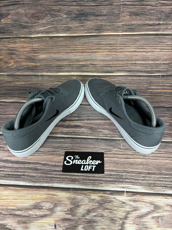 Nike SB Clutch Canvas Grey Men\'s Skateboarding Shoes Size 9 main image 4
